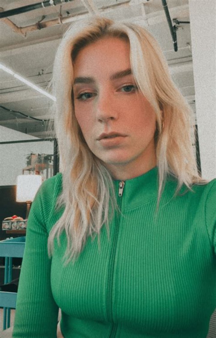 17 Best images about Courtney Force on Pinterest Celebrity women