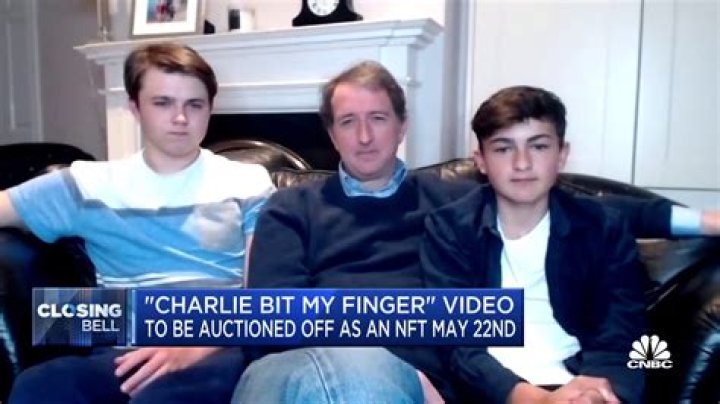 Charlie bit my finger again! HD Original (2000p) YouTube