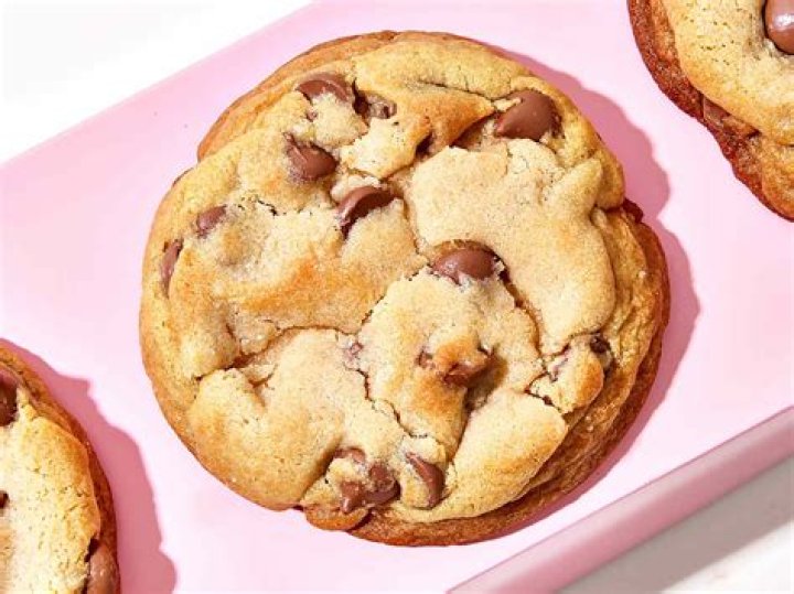 Copycat Crumbl Chocolate Chip Cookies Cooking With Karli
