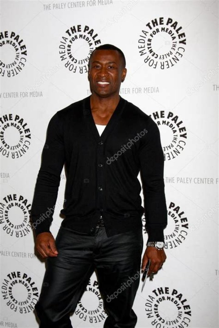 Discovering The True Sean Blakemore Height