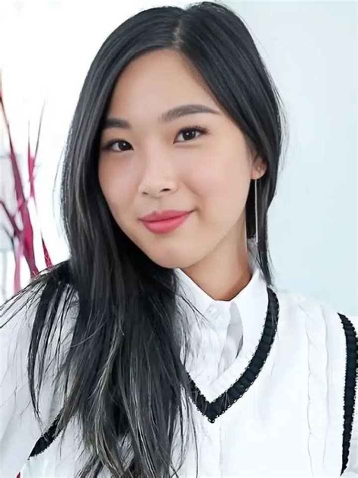 Elle Lee Wiki, Bio, Age, Biography, Career, Photos & more