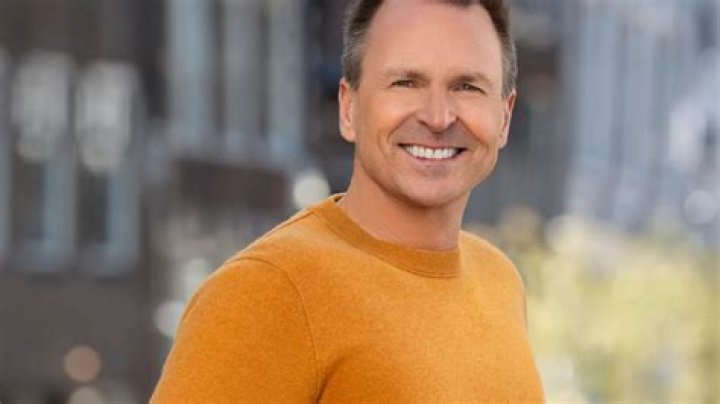 How Much Does Phil Keoghan From Amazing Race Make?