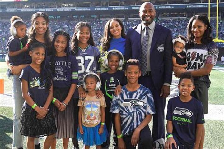 How Tall Is The Former NFL Star?