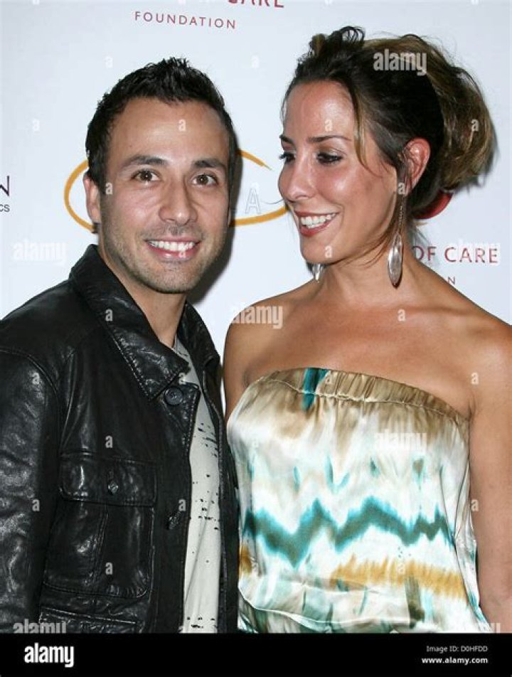 Howie Dorough 2023 Wife, net worth, tattoos, smoking & body facts Taddlr