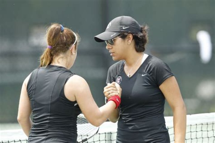 Lesbian tennis coach finds her voice coming out during pandemic Outsports
