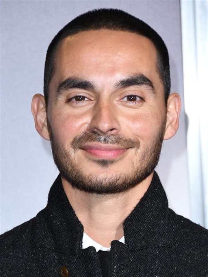 Manny Montana (Actor) Wiki, Bio, Age, Height, Weight, Education, Wife