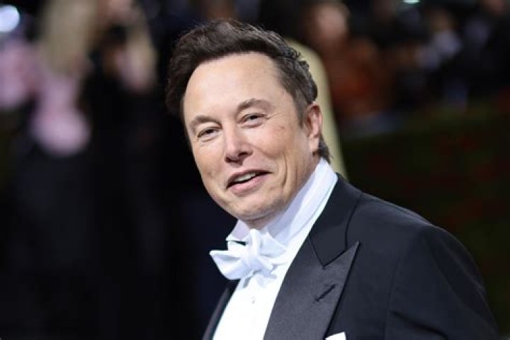 Por que ELON MUSK sonrie al REVES? Forocoches