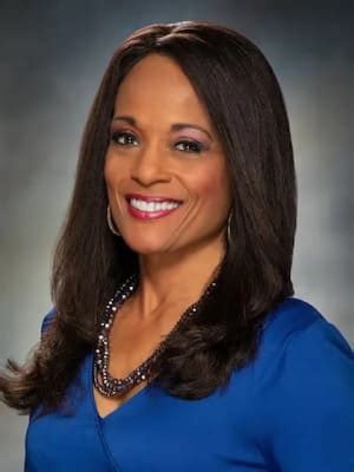 Regina Mobley Bio, Wiki, Age, Husband, WAVY-TV 10, Salary, and Net Worth. |