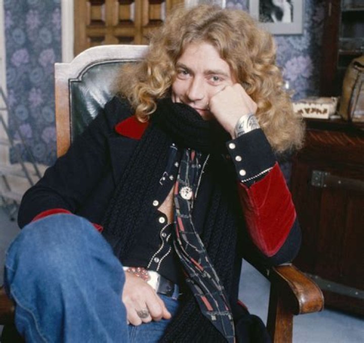 Robert Plant Biography Facts, Childhood, Family Life & Achievements
