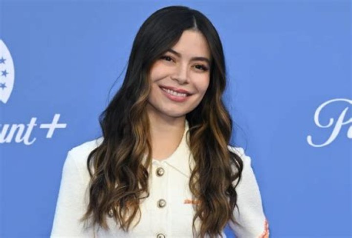Unveiling Miranda Cosgrove's Height: Uncovering Hidden Dimensions