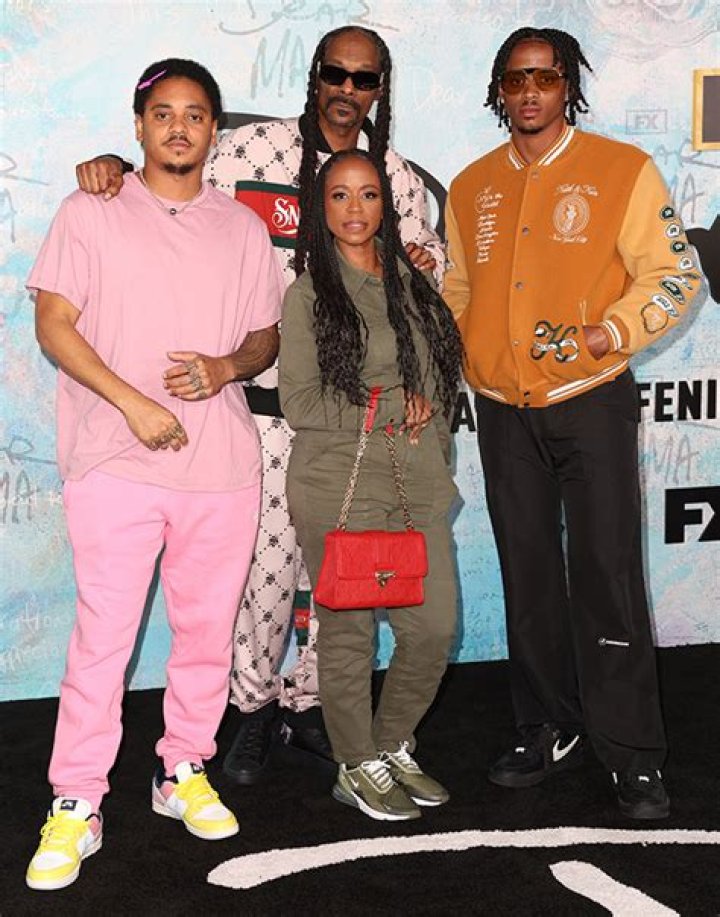 Unveiling The Age Of Snoop Dogg's Son: Discoveries And Insights