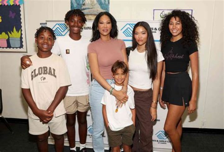Unveiling The Inspiring Story Of Kimora Lee Simmons' Mother