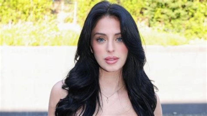 Unveiling The World Of Camilla Araujo's OnlyFans: Discoveries And Insights