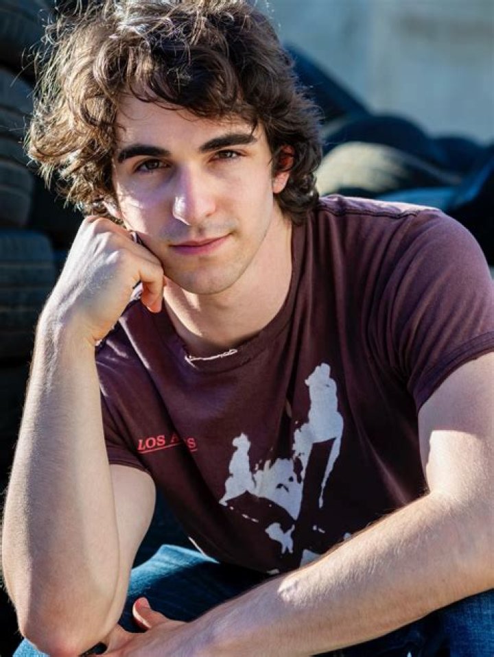 Unveiling Zachary Gordon's Relationship: Secrets And Surprises Revealed